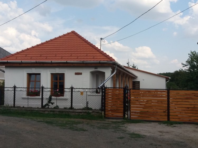 Borsika Pihenőház Abasár